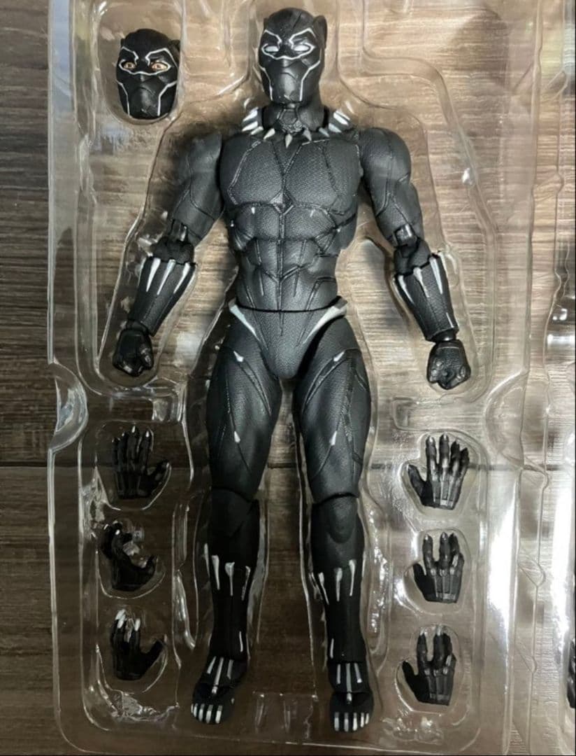 BANDAI S.H.Figuarts ブラックパンサー