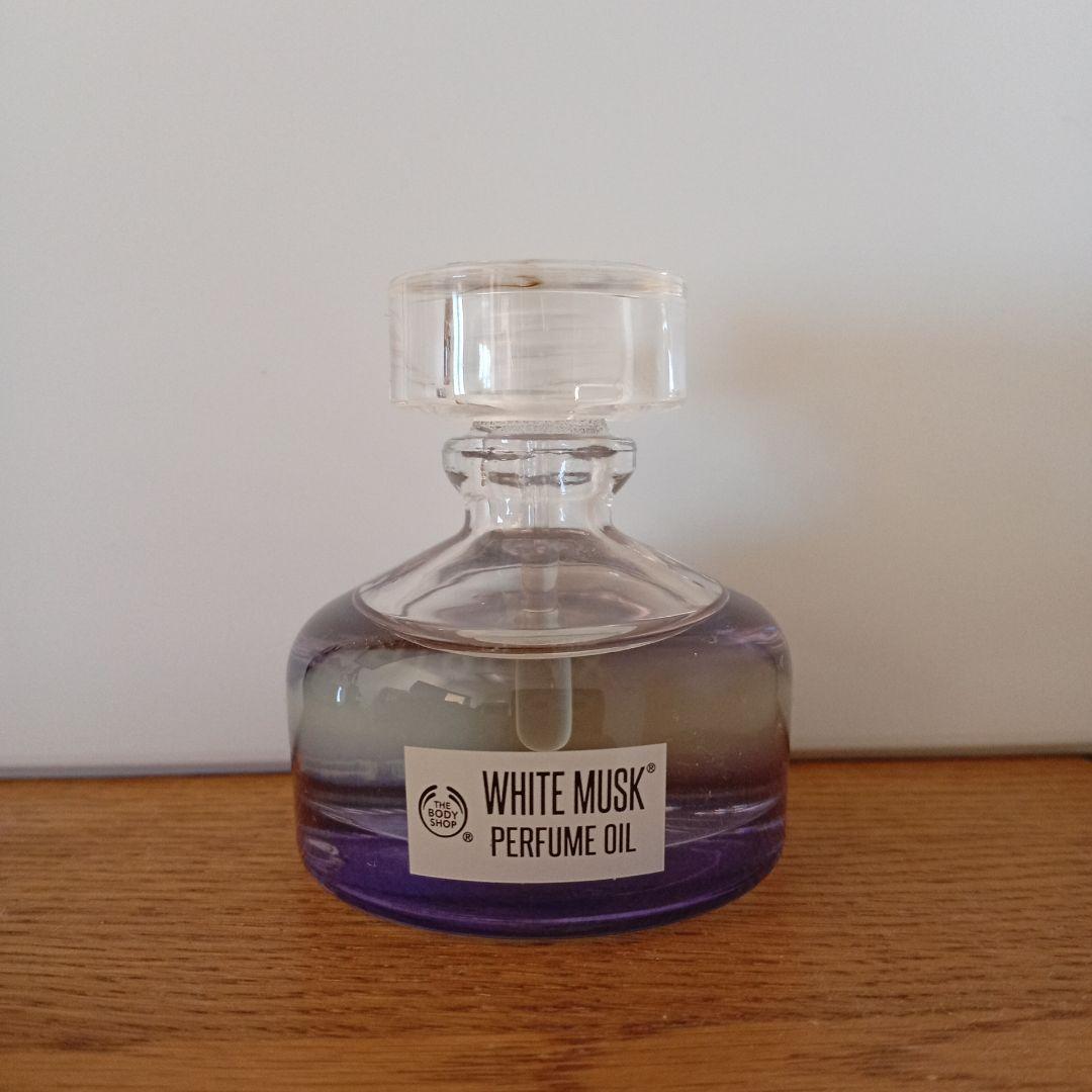 ザ・ボディショップ　ホワイトムスク パフュームオイル 20mL　旧品 ホワイトムスク パフュームオイル｜ THE BODY SHOP（ザボディショップ