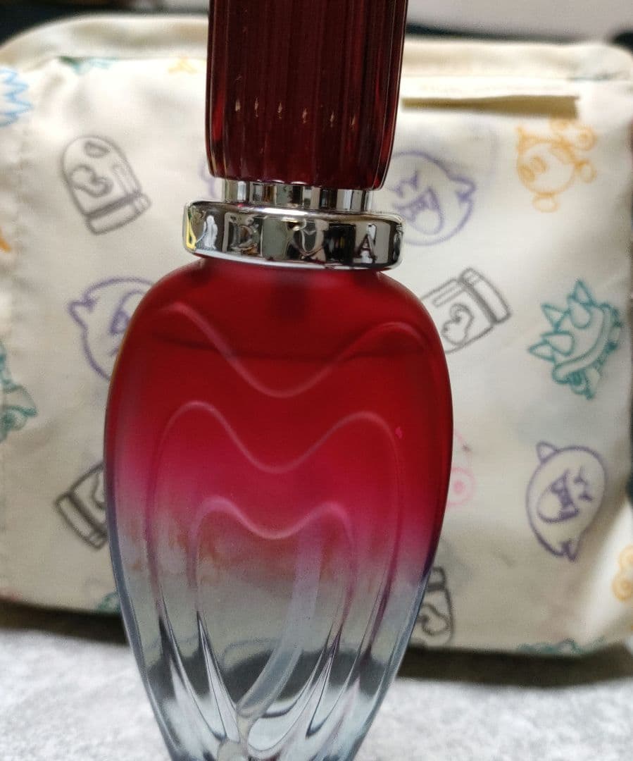 廃盤　エスカーダ イビザヒッピー 30ml イビザヒッピー EDT 30mlの製品画像 - 価格.com