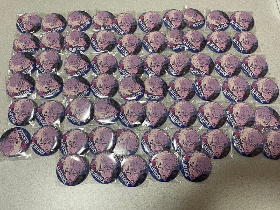 ブルーロック 缶バッジ 凪誠士郎 おまけ（くるみたぴぬいポーチ）付き ブルーロック】 凪誠士郎 くるみ たぴぬい ポーチ 凪 bluelock - メルカリ
