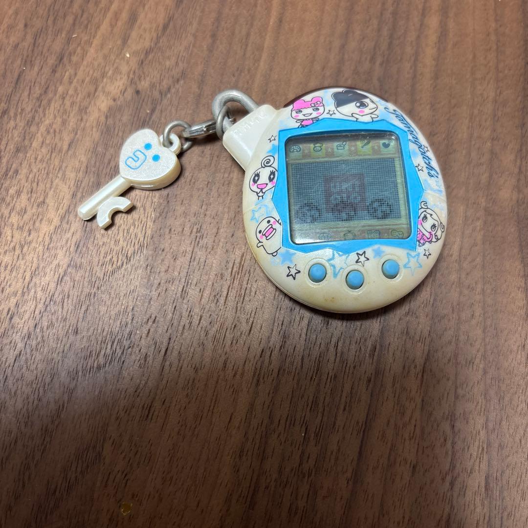 いぇー! ふぁみりーイロイロ! たまごっち プラス ふぁみたまユニクロ