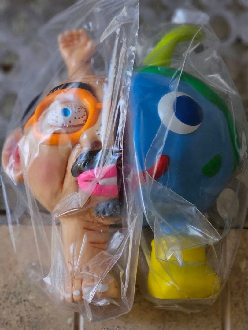 週末値下げ　デハラユキノリ✕Leeeeee Toy 半人類半地球