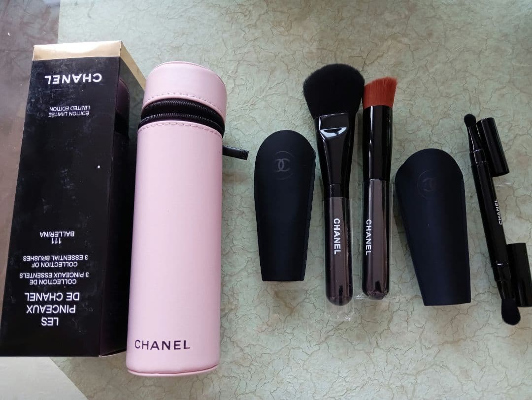 シャネル　CHANEL メイクブラシ　3本セット　ピンク　ポーチ　24750円 限定シャネルブラシ&ポーチセット(直営店) (CHANEL/ブラシ) 96937396
