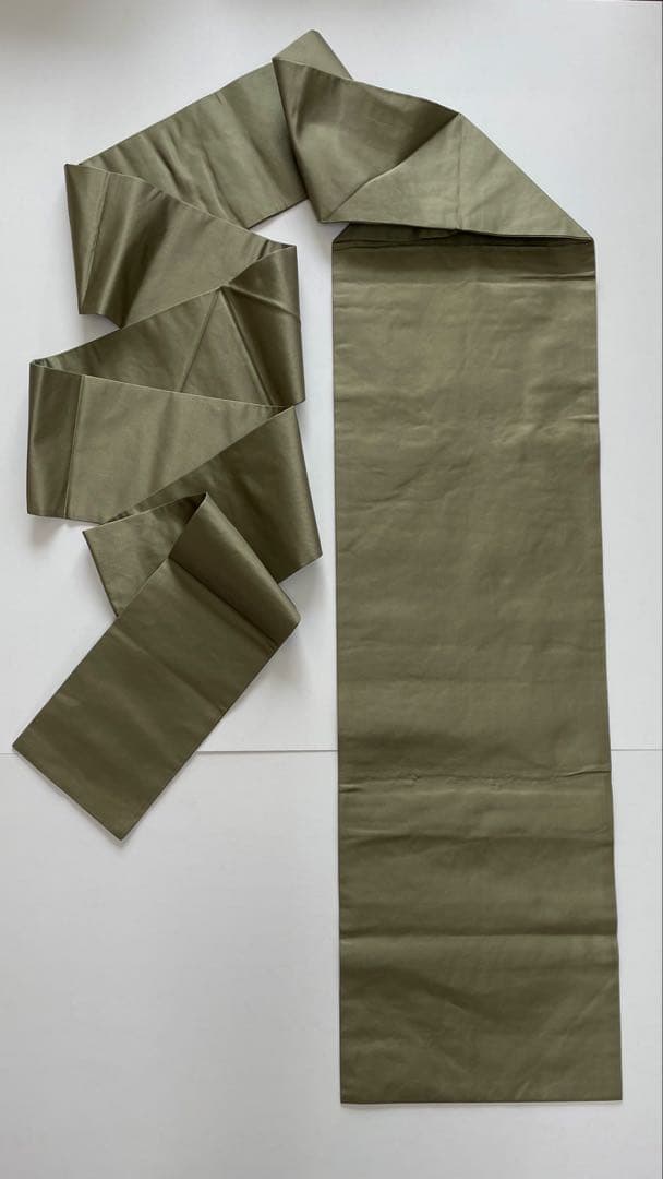 美品】刺繍の美しい塩瀬の名古屋帯 桐 菊 オリーブグリーン 金銀糸 長