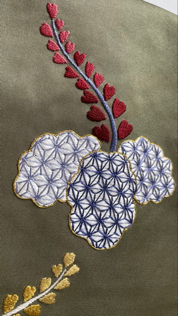 美品】刺繍の美しい塩瀬の名古屋帯 桐 菊 オリーブグリーン 金銀糸 長