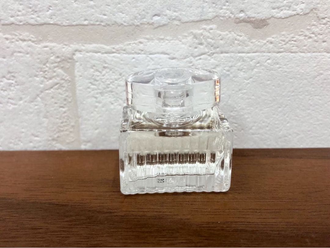 クロエ Chloe ミニ香水 パルファムドローゼス 5ml - メルカリ