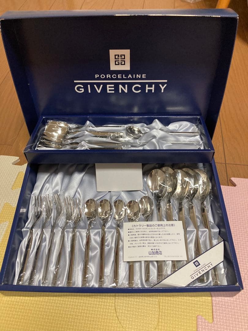 GIVENCHY カトラリーセット　新品未使用5客 新品未使用品 ジバンシー GIVENCHY カトラリーセット 5本 18-8 - メルカリ