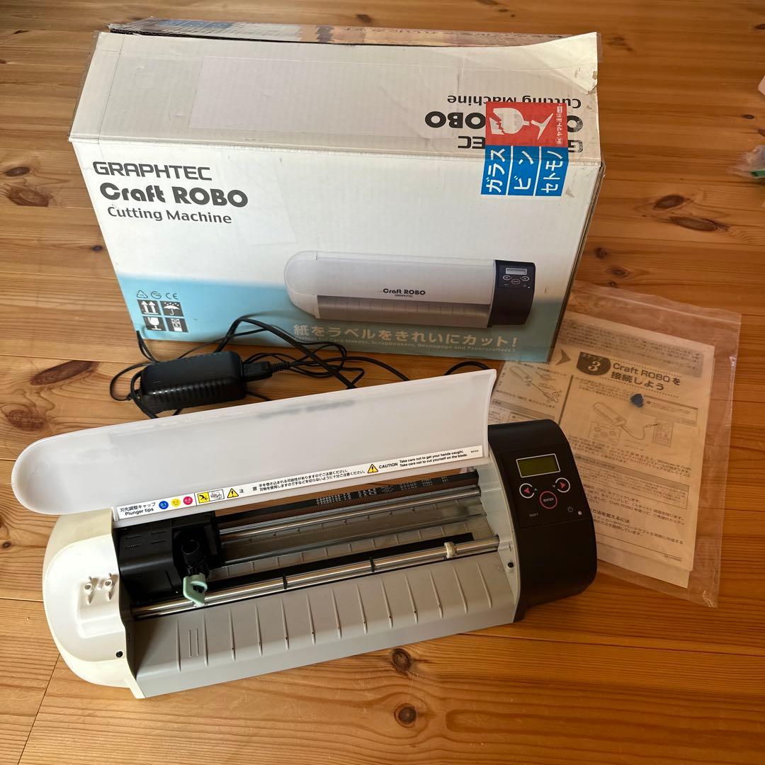 GRAPHTEC Craft ROBO カッティングマシン cc330-20 - メルカリ