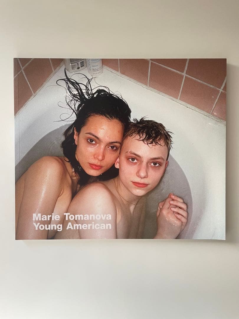 Marie Tomanova Young American サイン入り サイン入り‼️ 絶版‼️ Marie Tomanova 限定ZINE - メルカリ