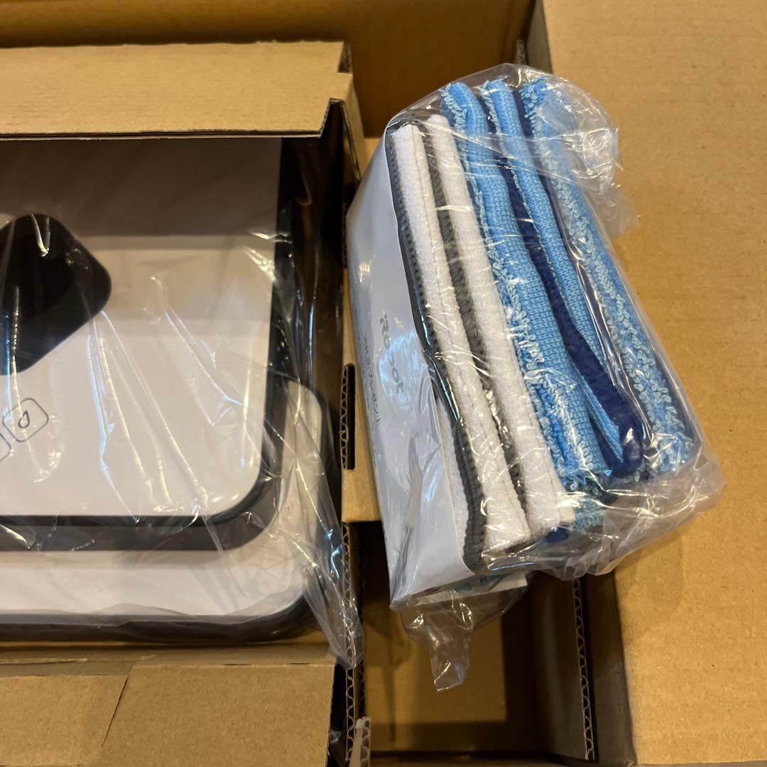 y*3様 iRobot ロボット掃除機本体 モップパッド付き 380j 新品未使