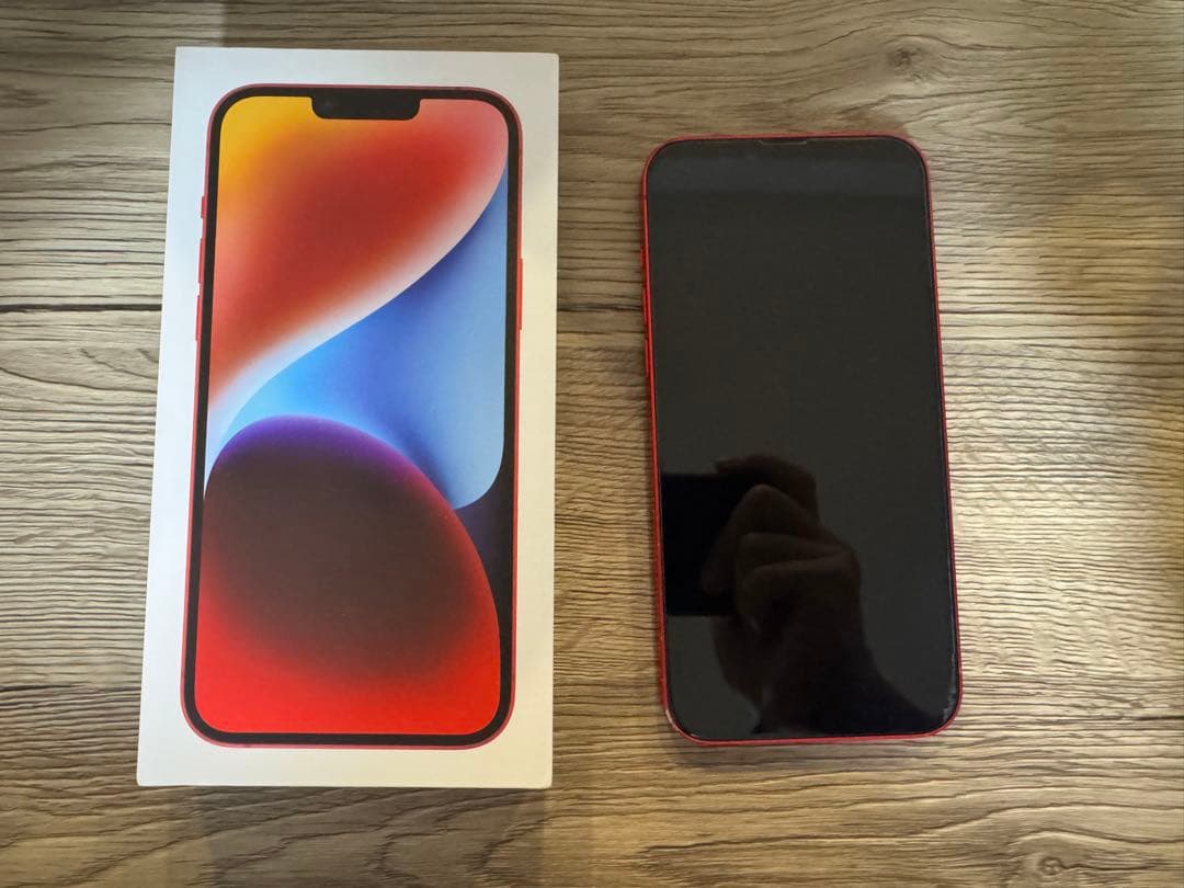 Apple iPhone 14 PlusPRODUCT(RED) 本体 Apple introduces iPhone 14 and iPhone 14 Plus - Apple (LI)