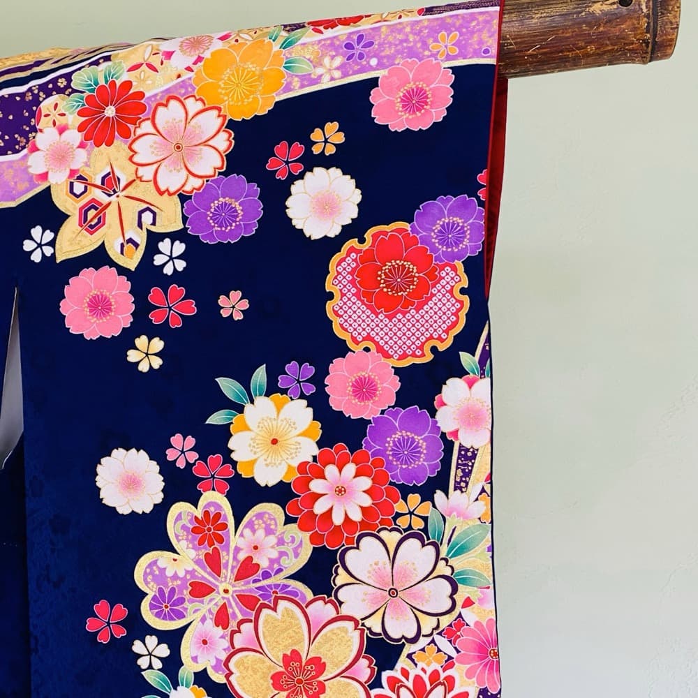 振袖 正絹 紺 熨斗目 桜 豪華金彩 暈し L 身丈169 裄68 成人式 - メルカリ