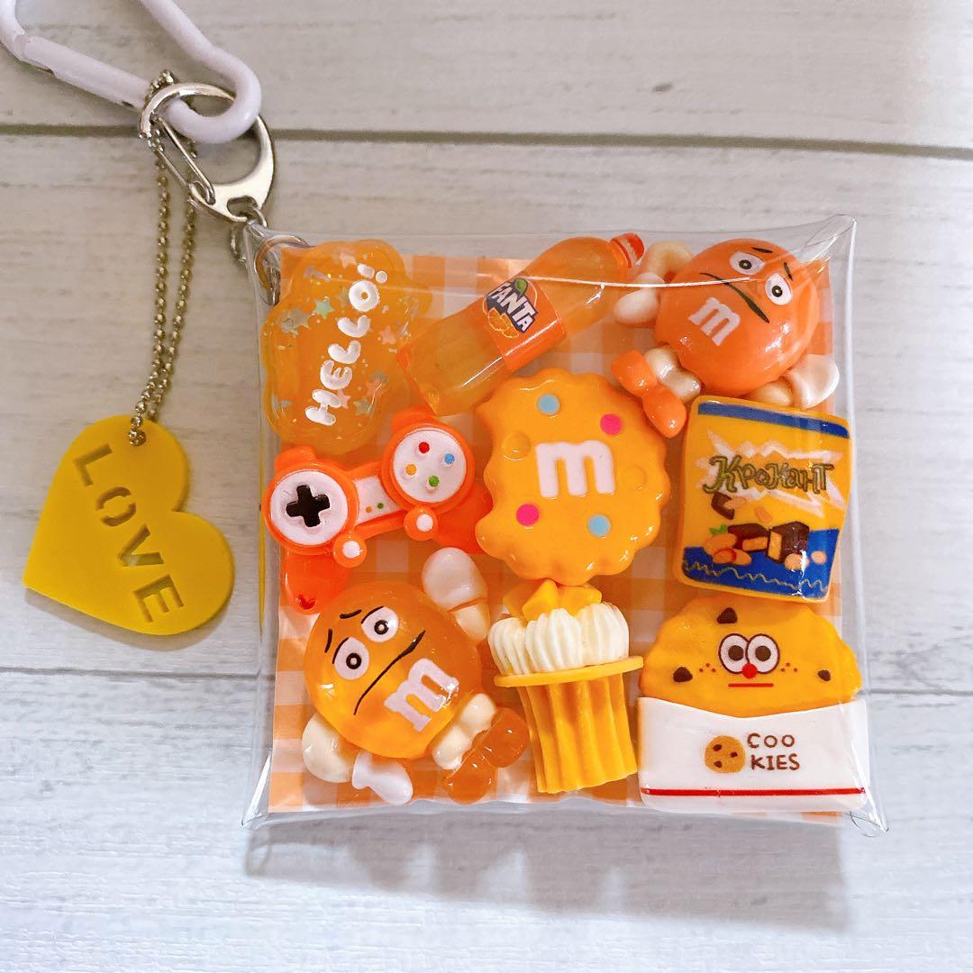 ガチャ詰めポーチ ORANGE - メルカリ