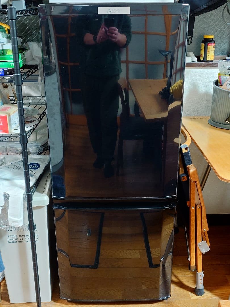 三菱電機 冷蔵庫 MR-P15Z-B1 146L 2016年製 2/11頃に発送 三菱電機 冷蔵庫 2ドア 146L 右開き ブラック MR-P15Z-B1 2016年製