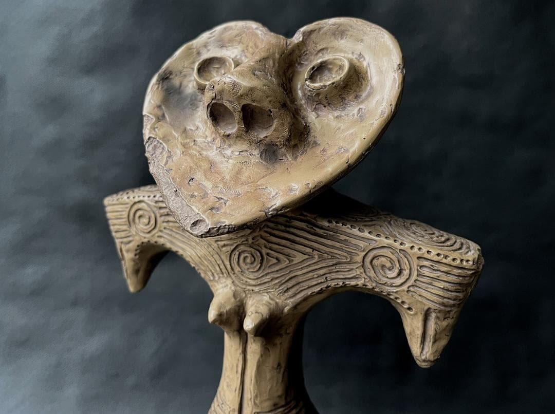 ハート形土偶原寸大複製品 - メルカリ