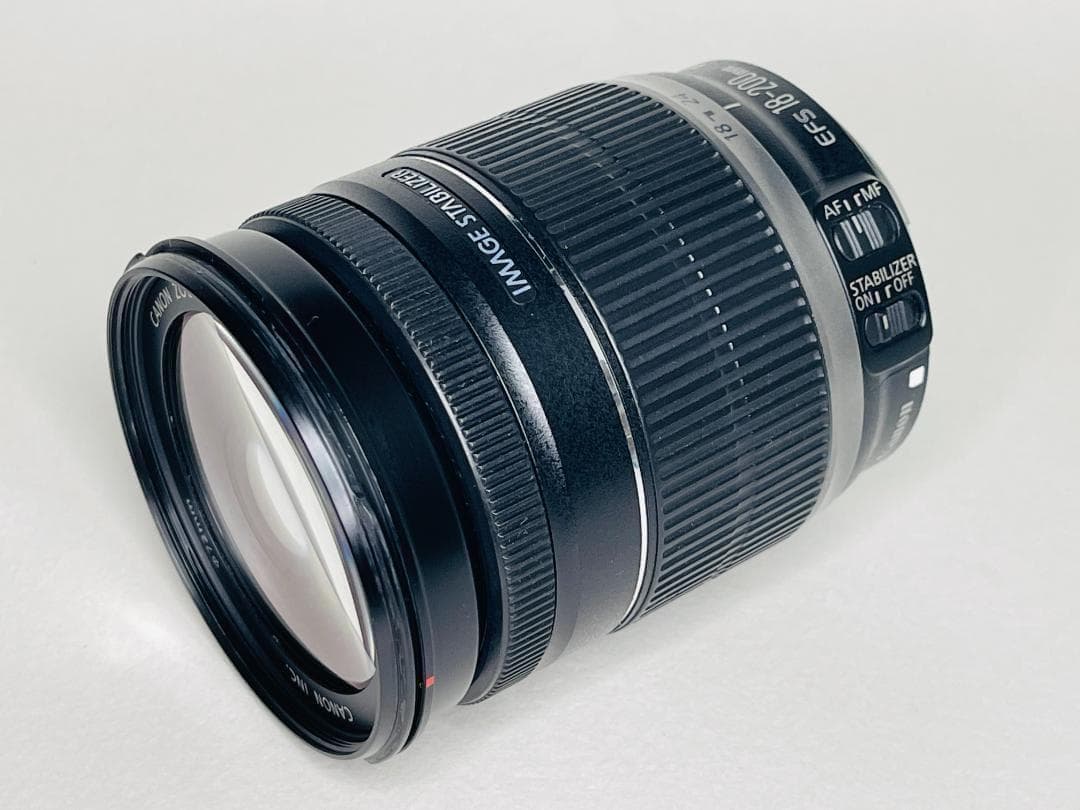 美品☘️Canon EF-S 18-200mm F3.5-5.6 IS キヤノン
