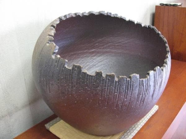 備前焼作家・大谷敬二郎作　浅切広口花器/大作 備前焼作家・大谷敬二郎作 浅切広口花器/大作 - メルカリ