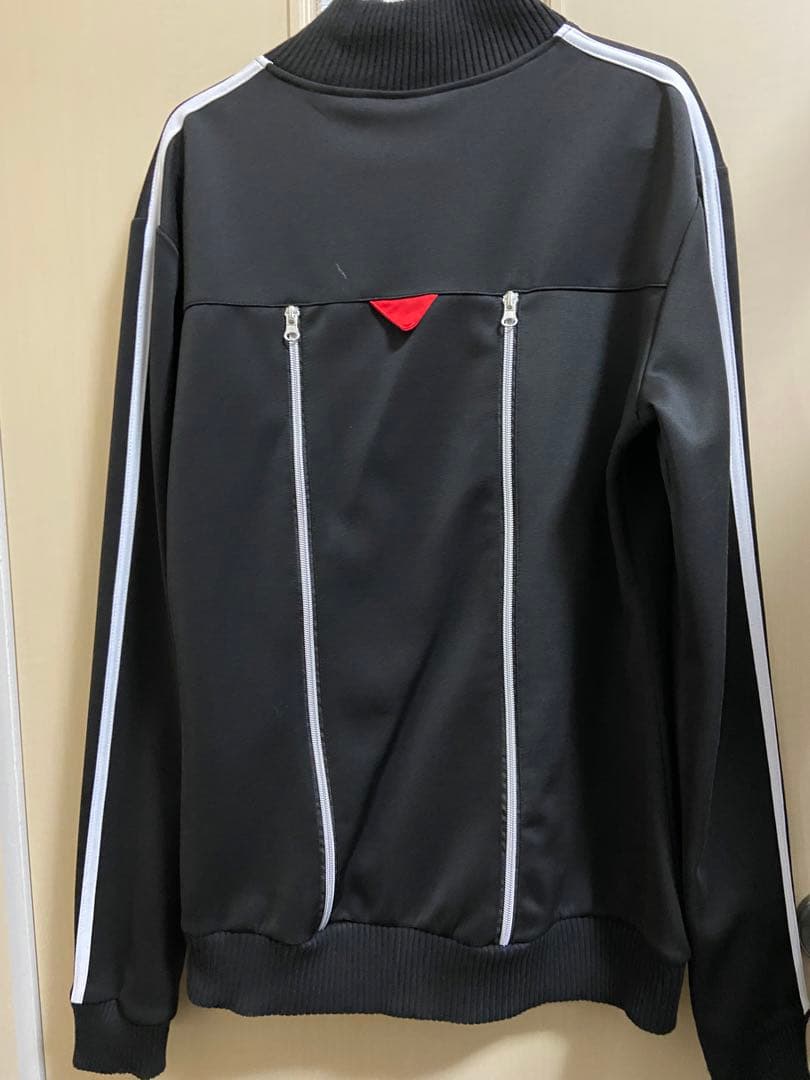 そのまんまグッズ第3弾】葛葉 デフォルト衣装 ジャージ - メルカリ