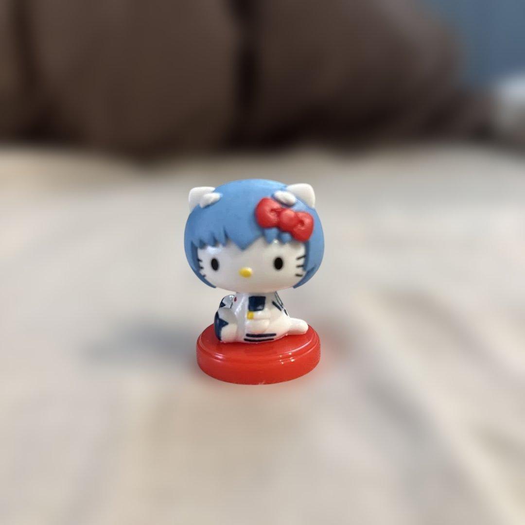 値下げ！チョコエッグ ハローキティコラボ エヴァンゲリオン✕綾波レイ