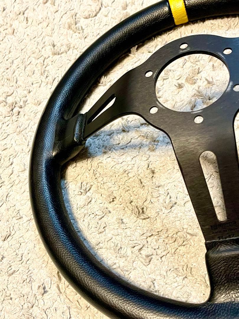 momo ステアリング 3スポーク 黒 - メルカリ