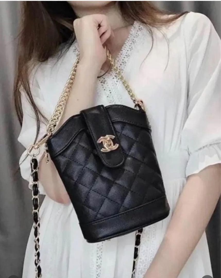 CHANEL CC ロゴブラック キルティング ショルダーバッグノベルティ