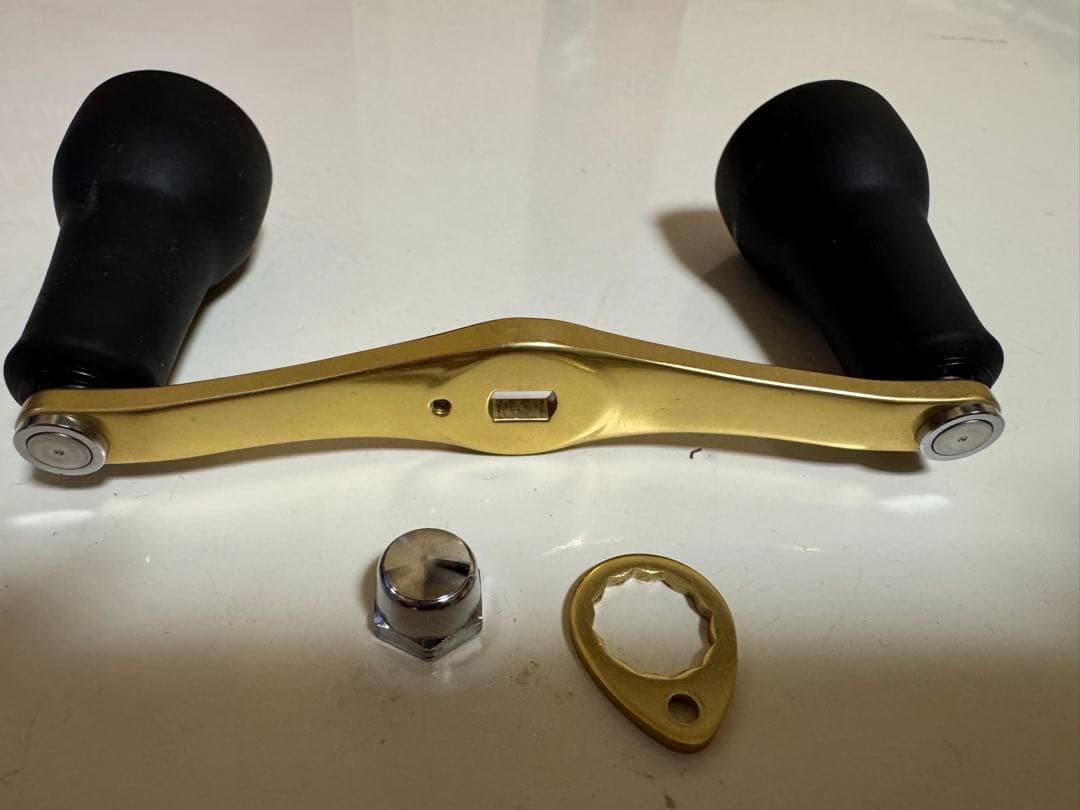 値下げ！！シマノ カルカッタコンクエスト300 MD ロングハンドル