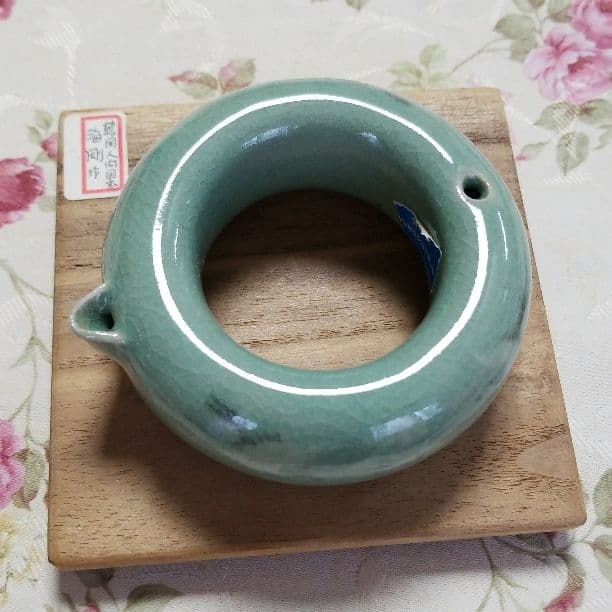 水滴　柳　海剛作　韓国人間国宝 韓国 人間文化財 柳海剛 柳根瀅「高麗青磁 花象嵌」、赫山「青華白磁