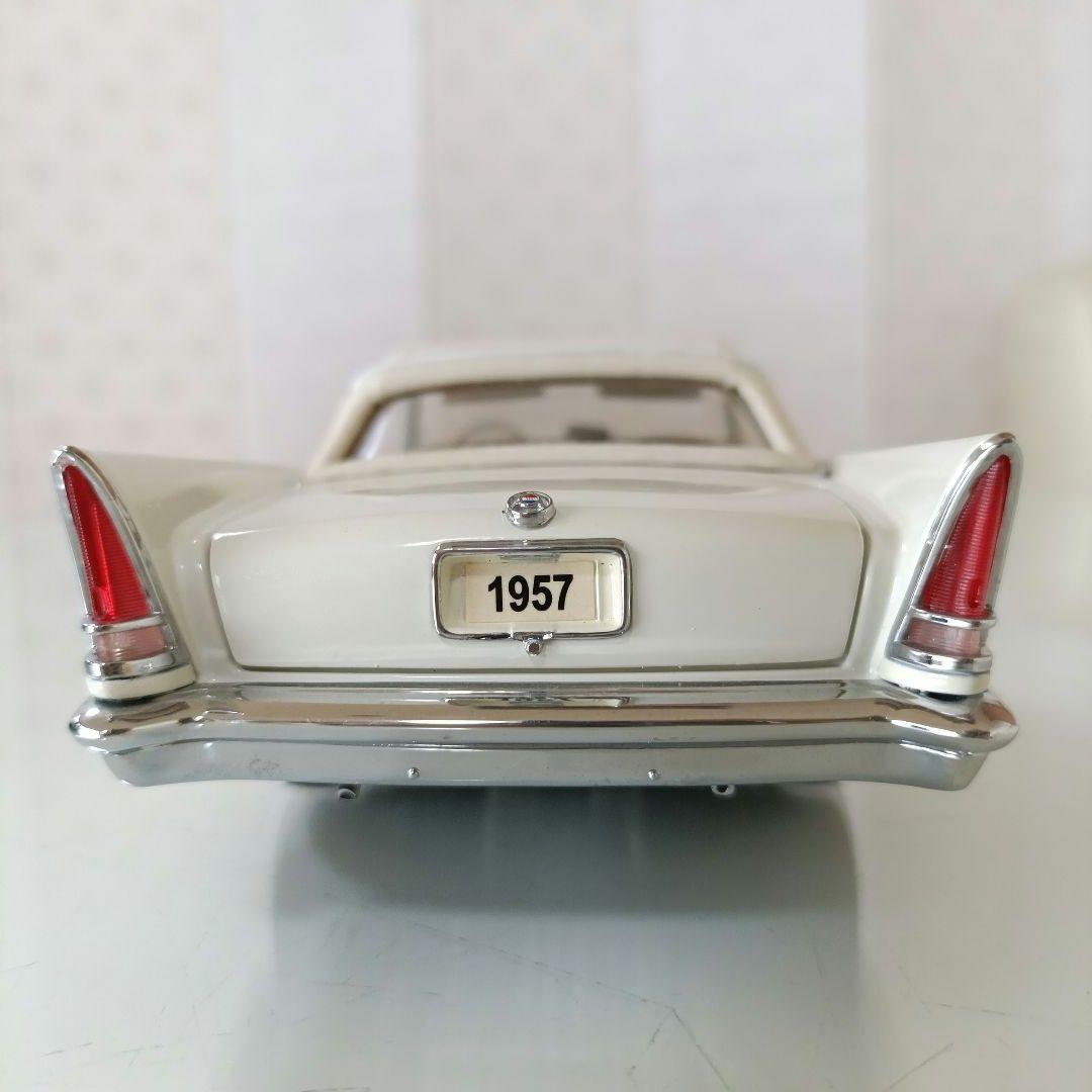 ダンバリーミント製 1957 クライスラー 300C 1/24 - メルカリ