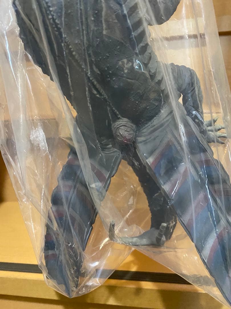 毒ガス怪獣ケムラー 500個限定 ccp ウルトラマン フィギュア - メルカリ