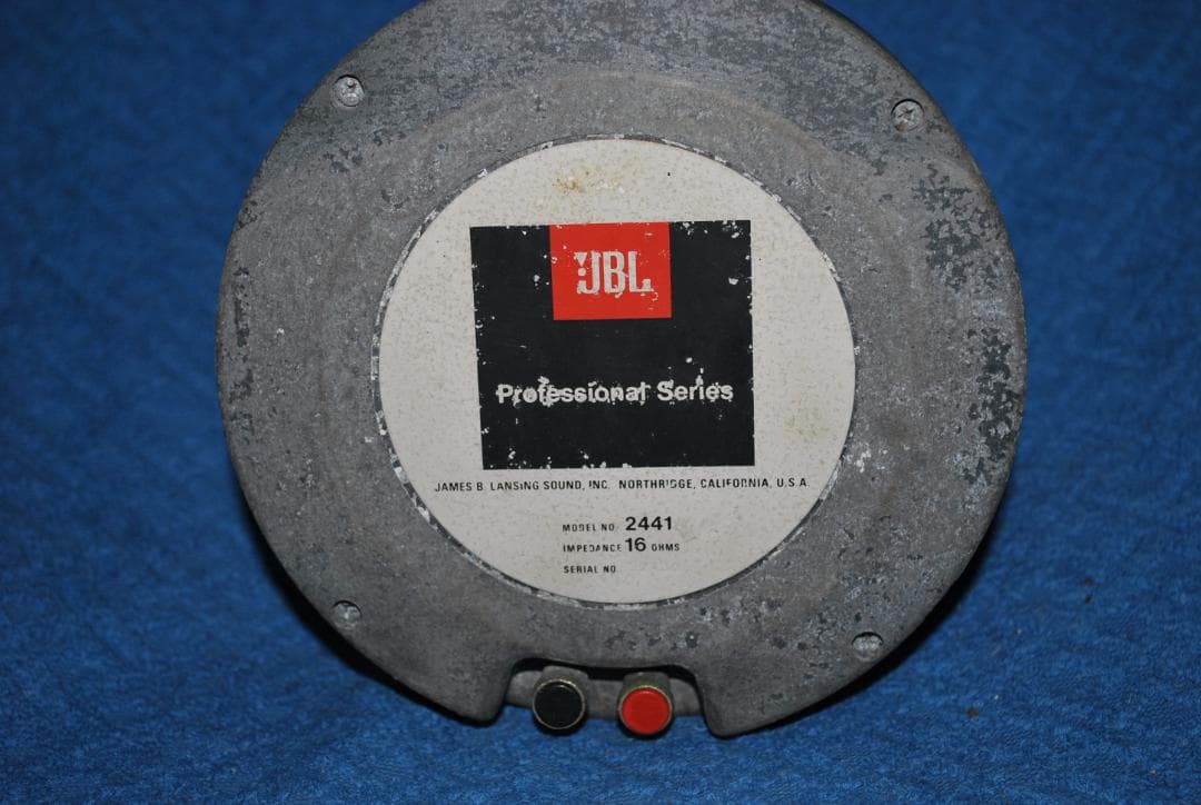 JBL中音用ドライバー2441中古ジャンク品の出品です。 JBL中音用ドライバー2441中古ジャンク品の出品です。 JBL 2441