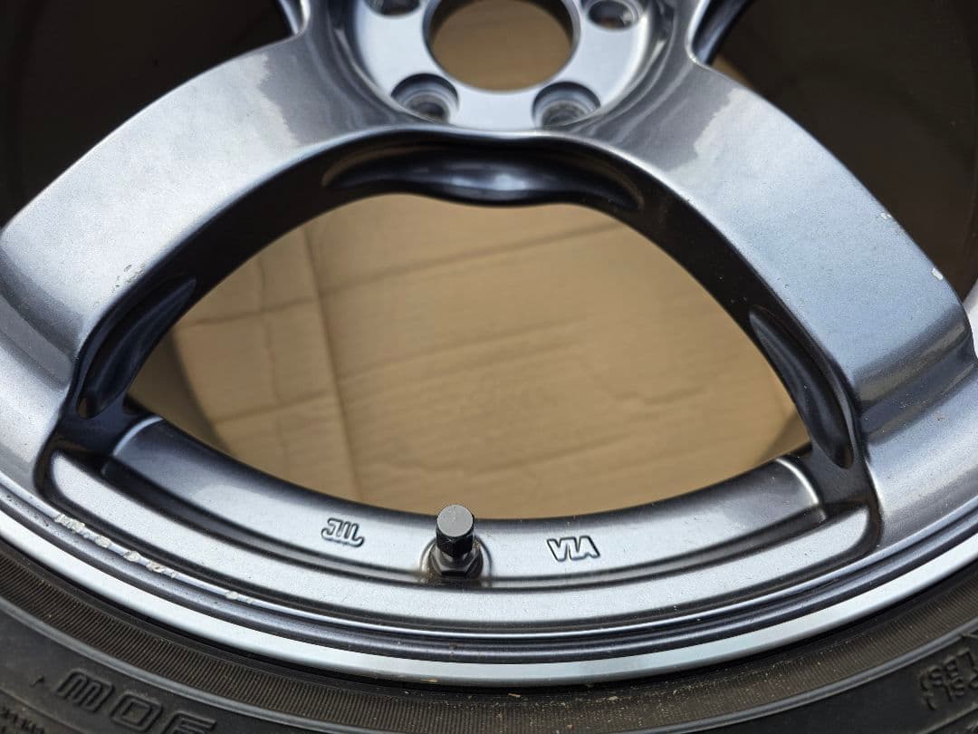 ADVAN TC-4 18インチ 9.5J +45 PCD100 5H