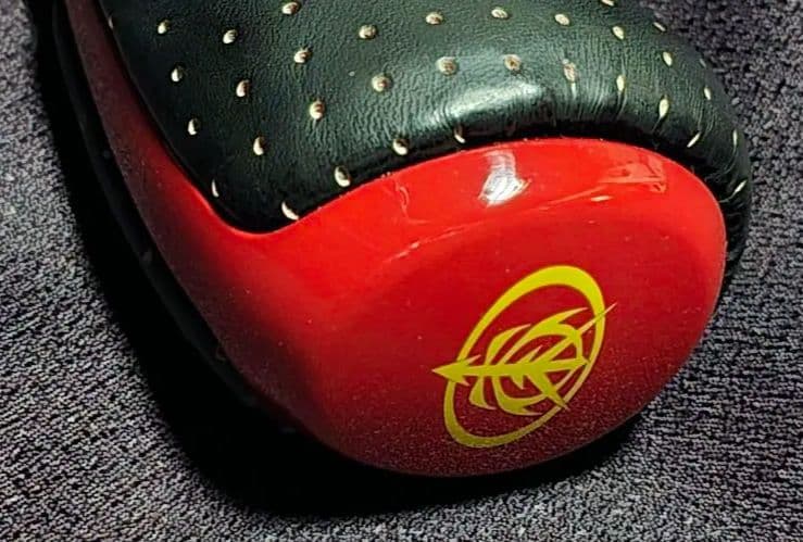 シャア専用オーリス 純正シフトレバー ジオニックトヨタマーク - メルカリ