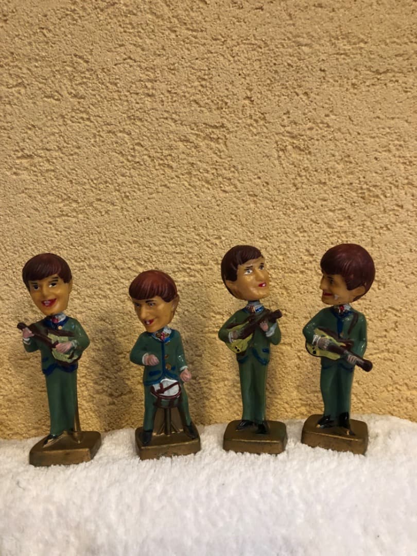 ビートルズ　フィギュア il_1080xN.2329782568_fy11.jpg