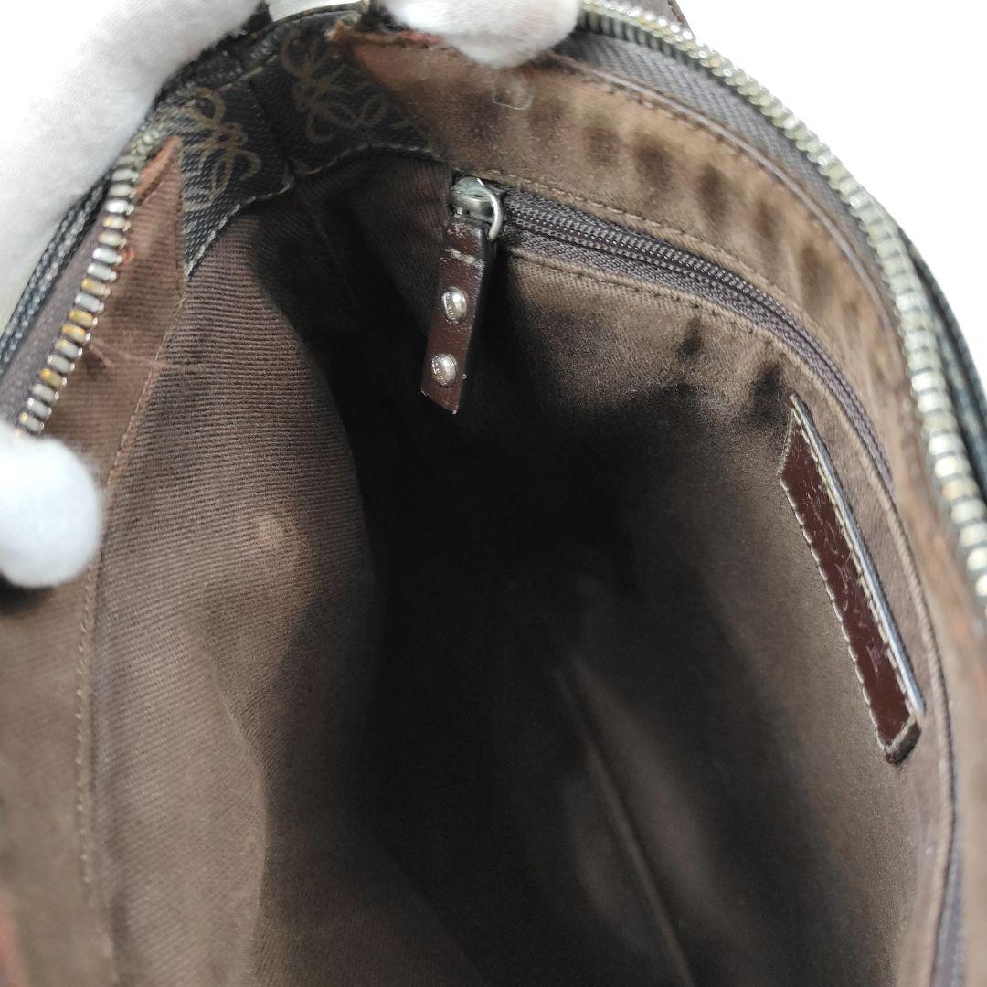 本日限定価格 ロエベ ショルダーバッグ アナグラム リピート PVC