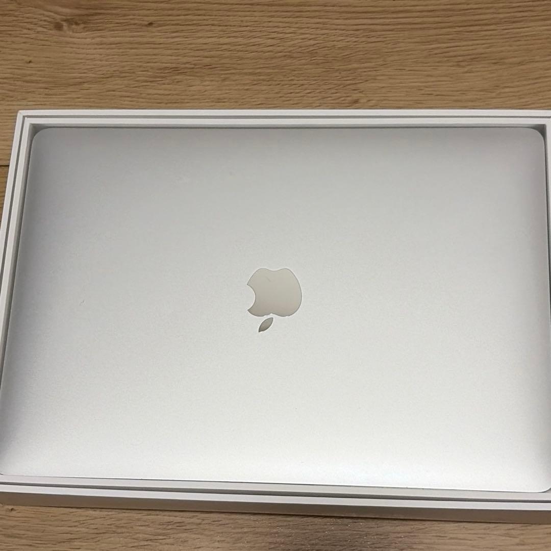 MacBook Air 13インチ M1 （2020）8GB 256GB SSD Apple MacBook Air M1 Chip 256GB SSD 8GB 13.3
