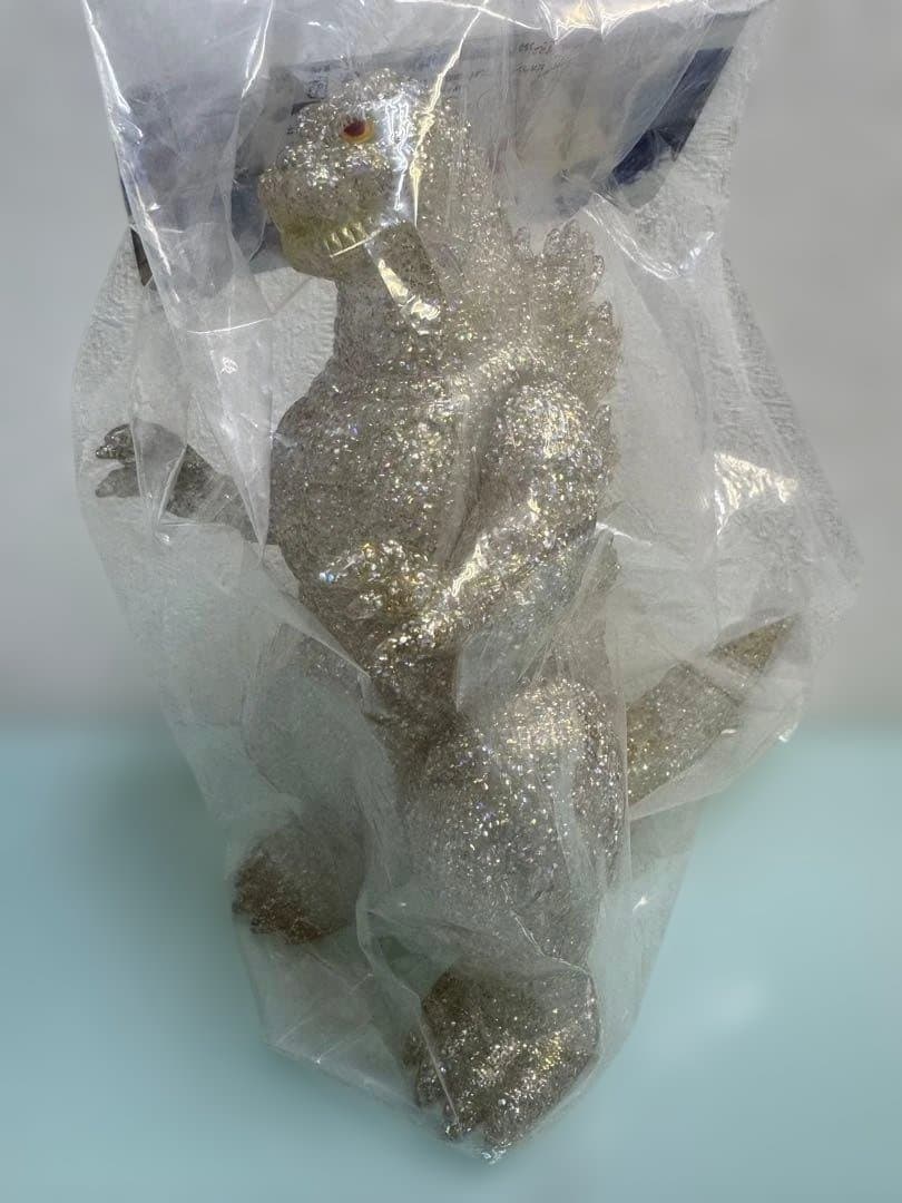 ゴジラ・ストア限定　ビオゴジ350　プラチナスパークルVer.　ゴジラ　東宝 公式オンラインストア2026年1月新商品: