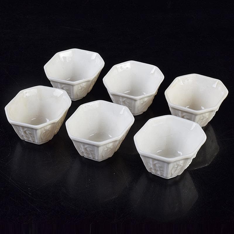 中国 徳化窯白磁 花刻 八角煎茶碗 六客 箱付 M 9027E - メルカリ
