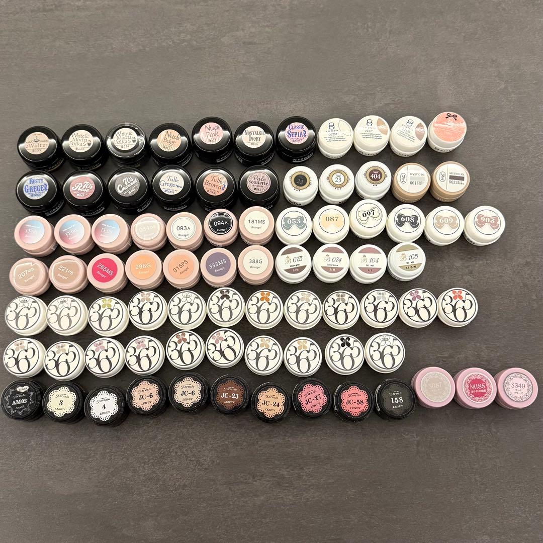 美品 カラージェル81個セット！まとめ売り　プレゼント付♪ 美品 カラージェル81個セット！まとめ売り プレゼント付♪