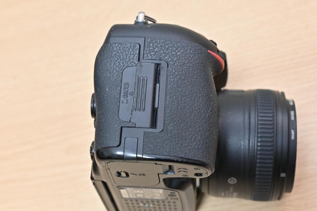 Nikon D750 フルサイズ + 単焦点レンズ50mm 1.8G + おまけ