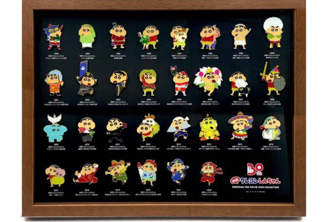 クレヨンしんちゃん 30周年 ピンバッジコレクション - メルカリ