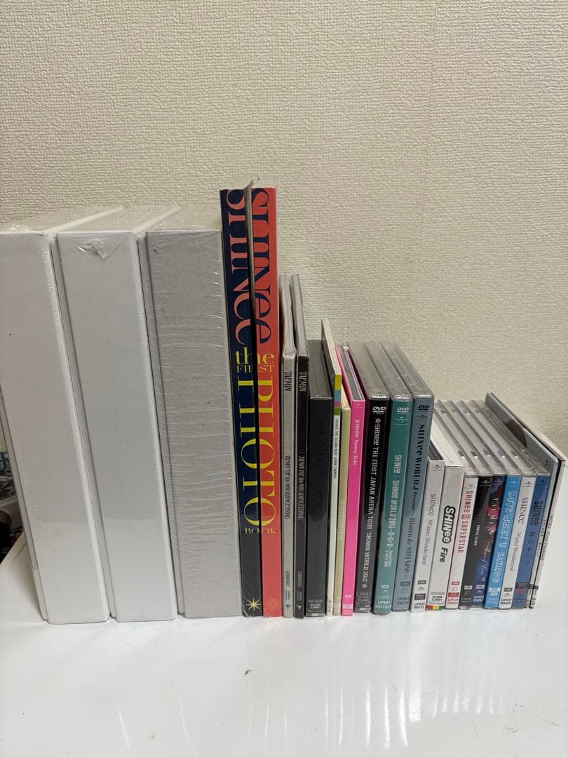 SHINee CD DVD 等 SHINee World VI Perfect Illumination DVD + Photocard Set – Choice