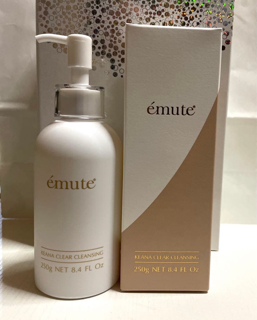 エミューテ emute 毛穴クリアクレンジング - メルカリ