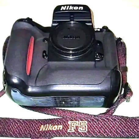 ニコン F5 赤城耕一：第48回 ニコン第5のフラッグシップ機「ニコンF5」前編