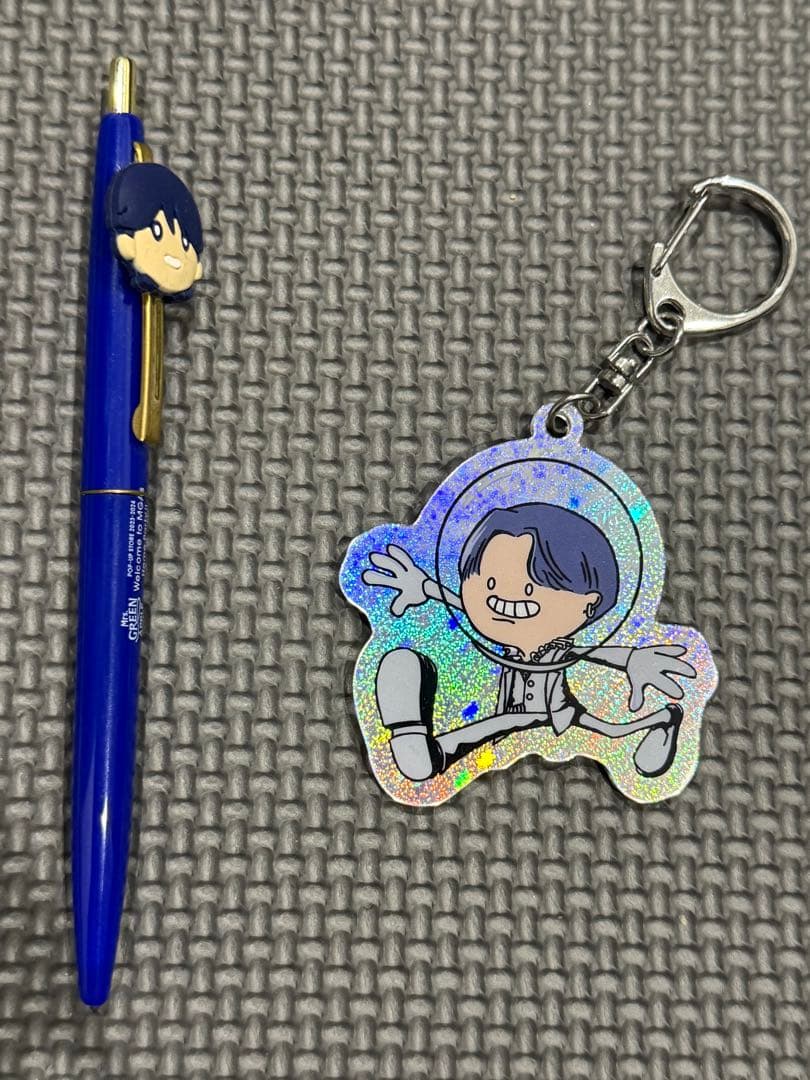 Mrs. GREEN APPLE 若井滉斗 キーホルダー&ペン - メルカリ
