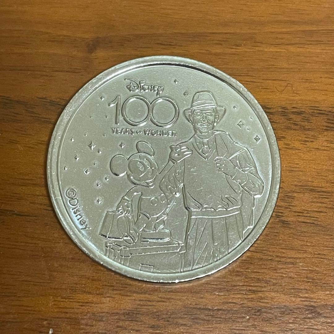 ディズニー100周年 記念メダル ミッキー&ウォルト - メルカリ