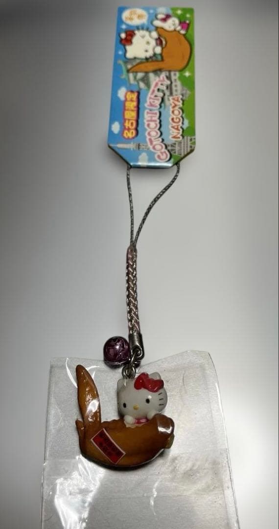 ご当地キティ名古屋限定　手羽先キティ 根付け ご当地キティ 名古屋名物手羽先 根付けストラップ - メルカリ