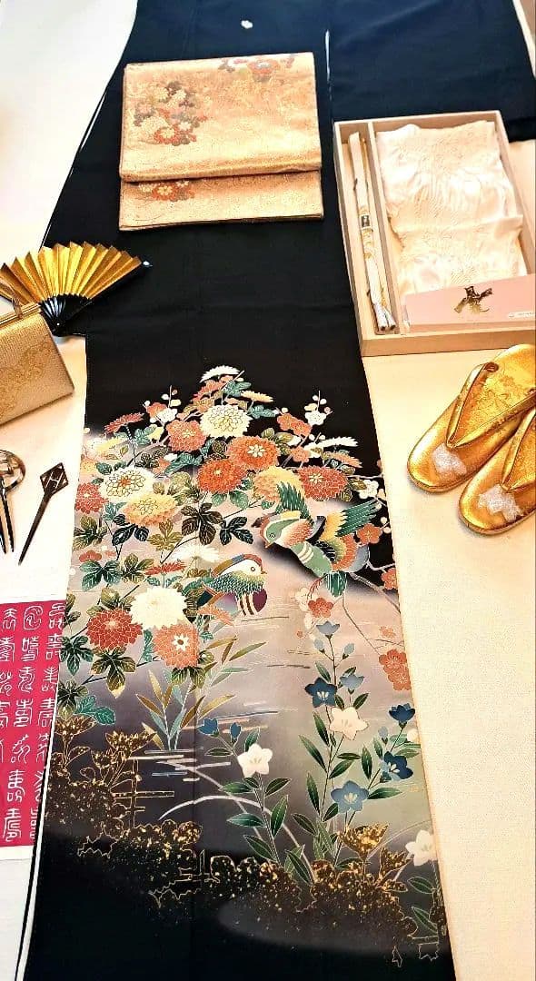 美品❇️豪華黒留袖 そごう扱い 手描友禅 駒刺繍 比翼仕立て フル