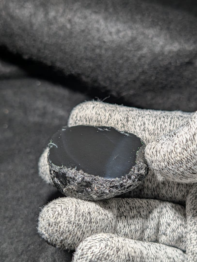 研磨品】十勝石玲瓏 北海道産レインボーオブシディアン 十勝石 玲瓏石