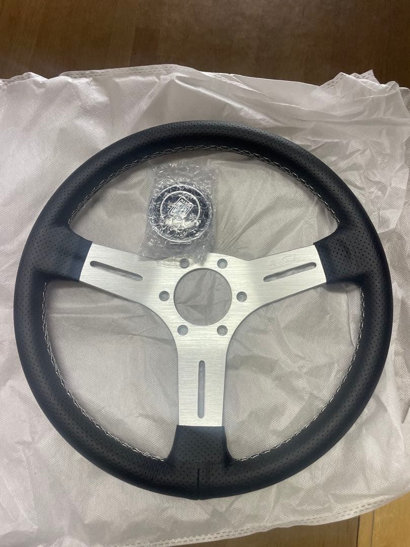 330 ナルディ NARDI 栃木発 ￥送料一律￥ ナルディー クラシック ブラックレザー