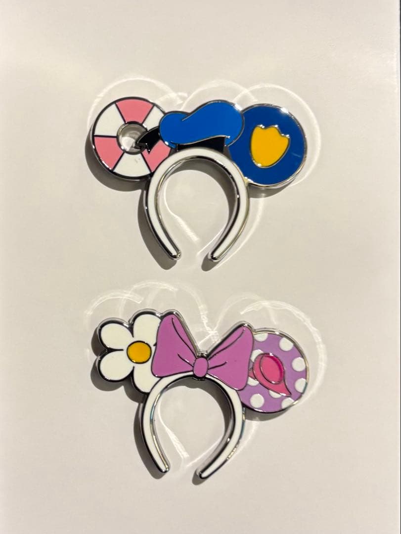 ミニーマウス ピンバッジ 2個セット - メルカリ